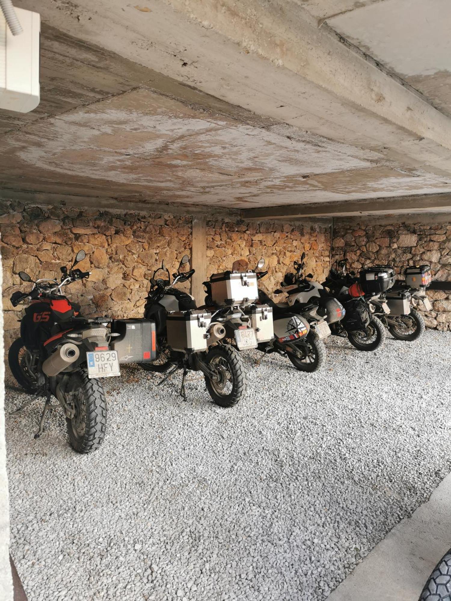 Gopo Guesthouse Elshani Exterior photo