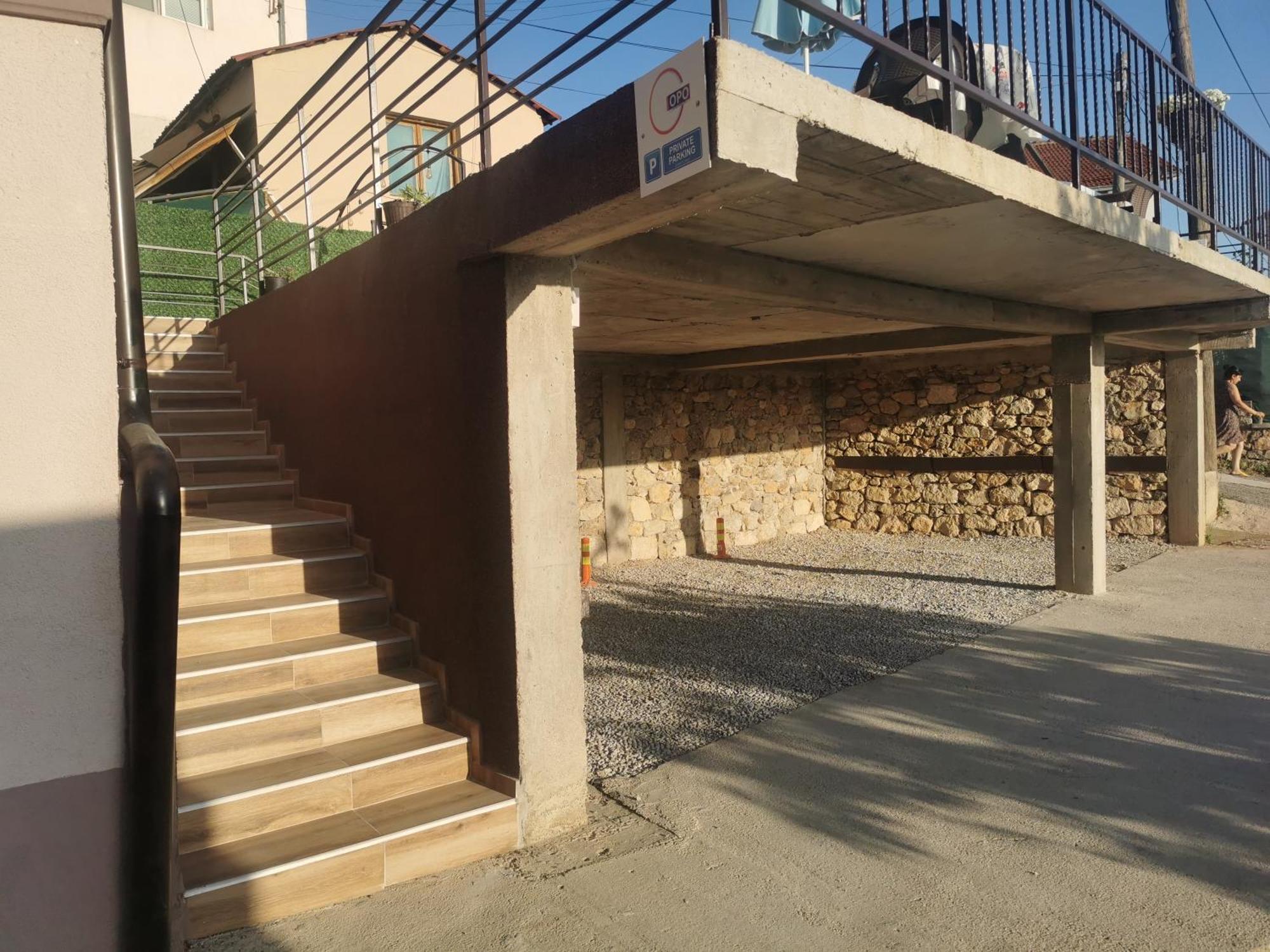 Gopo Guesthouse Elshani Exterior photo